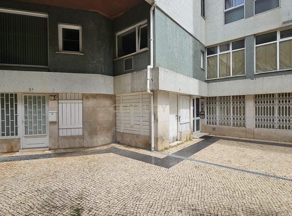 Algés, Lisbon