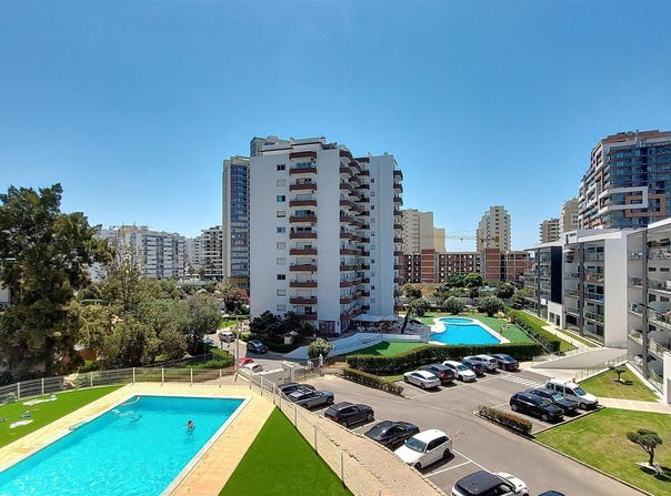 Rua Agosto Azul, Portimão, Algarve 8500-510