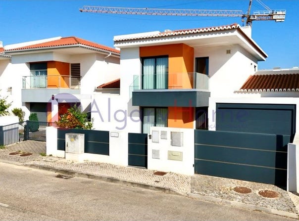 Portimão, Algarve 8500