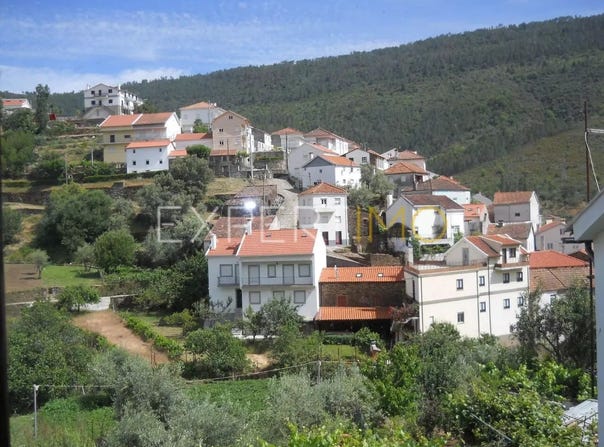 35 R. Nova Aldeia da Ponte, Guarda, Guarda District 6260