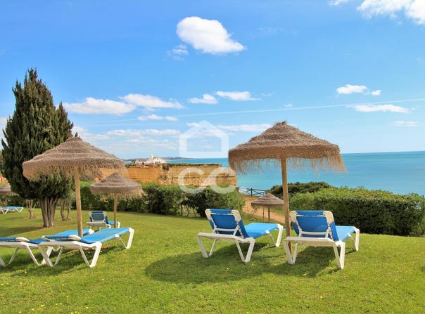 Porches, Algarve 8400