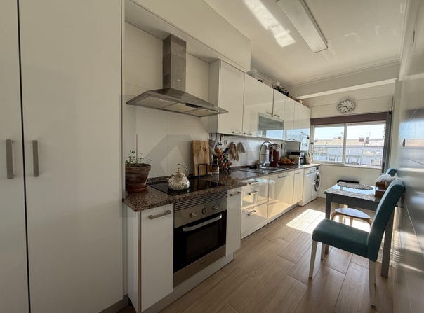 Venteira, Lisbon 2700