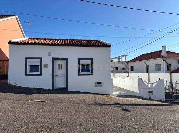 Meia Via, Santarém District