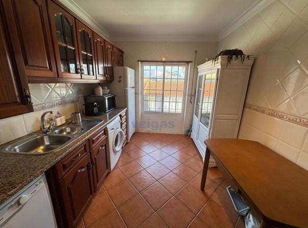 Ferrel, Leiria 2520
