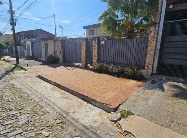Mayor otaño 1740 entre Juan Ventre y San Salvador 1740, Barrio Jara, Asunción,, 