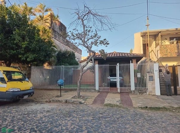 Diego de Velazquez N° 858 entre Sargento Gauto y Luis de Granada 858, Mcal. López, Asunción,, 