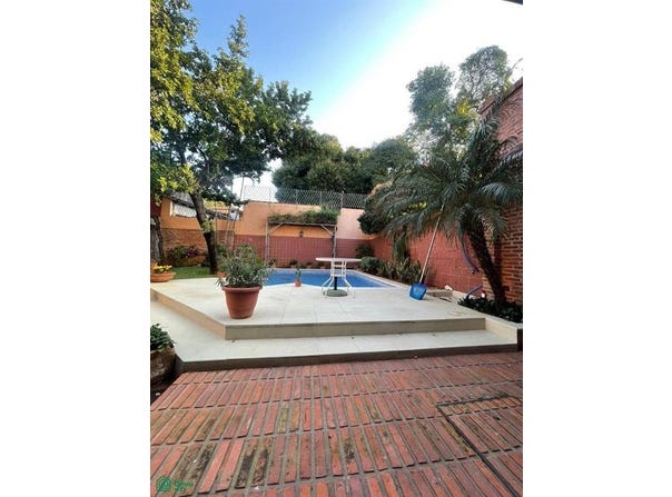 De la Residencia Nº.1138, Las Mercedes, Asunción,, 