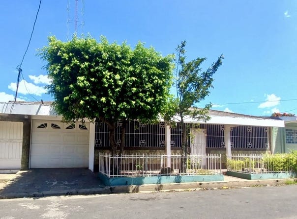 LOTIFICACION LA CHACRA, sobre la Calle Oriente y Calle Aponia, pasaje Las Amapolas Ahuachapán., Ahuachapan, Ahuachapán, Ahuachapan, Ahuachapán