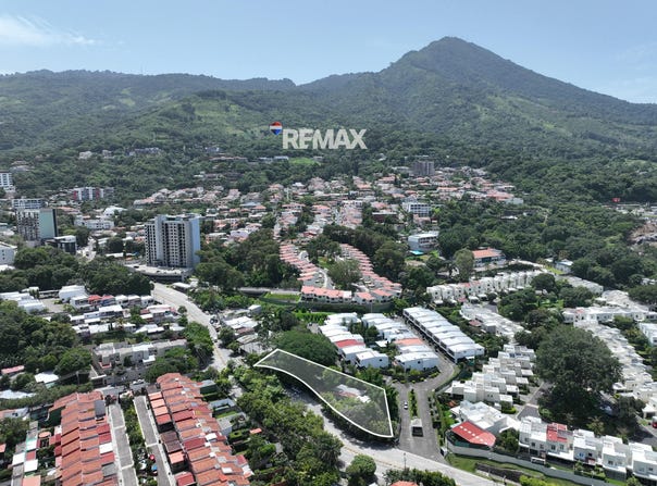 Calle a San Antonio Abad, San Benito, San Salvador, San Benito, San Salvador