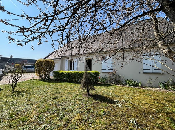 CHATEAU RENAULT, Centre-Val de Loire 37110
