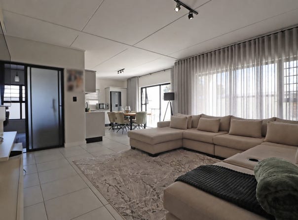 Crowthorne AH, Gauteng 1685