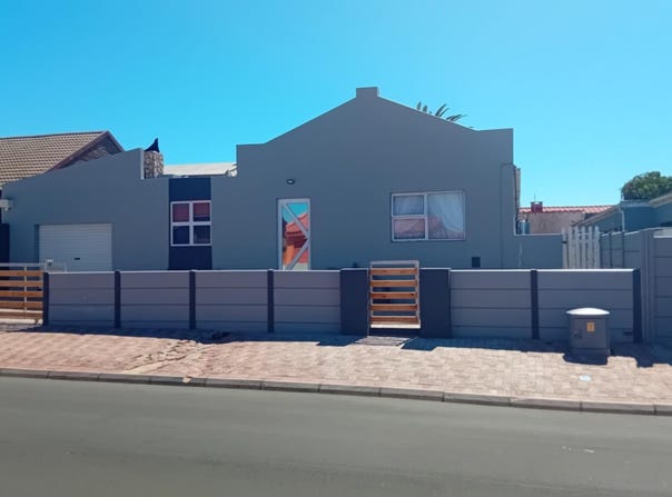 Bay View Street 18, Saldanha Central, Western Cape 7395
