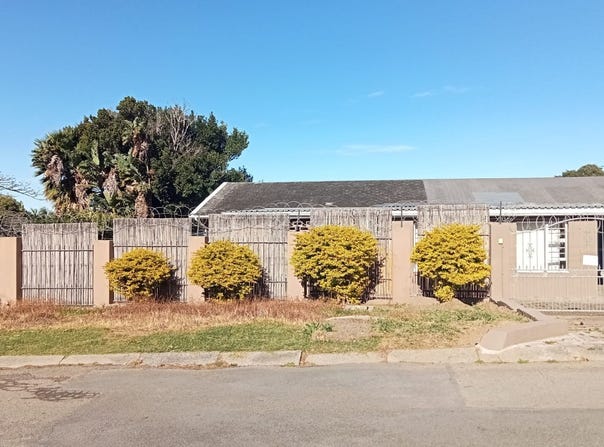Beacon Bay, Eastern Cape 5241