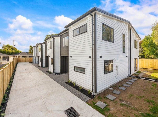 Walter Strevens Drive, Conifer Grove, Auckland