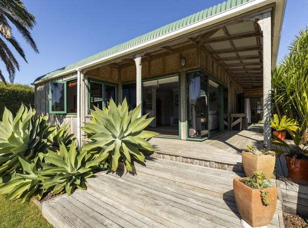 Wairau Road, Oakura, Taranaki
