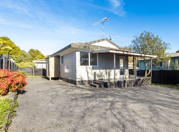 Triangle Road, Massey, Auckland