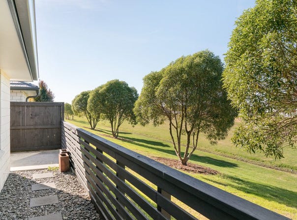Ponga Place, Papamoa Beach, Bay Of Plenty