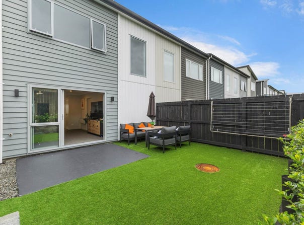 Paretaiuru Crescent, Papakura, Auckland