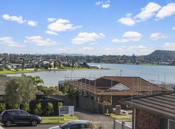 Venus Place, Half Moon Bay, Auckland