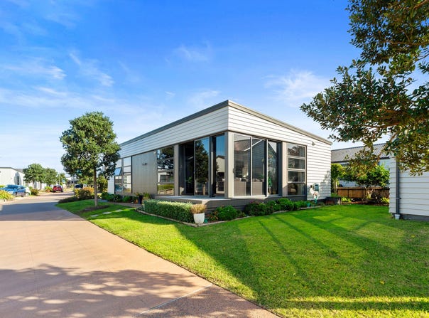 Golden Sands Drive, Papamoa, Papamoa Beach, Bay Of Plenty
