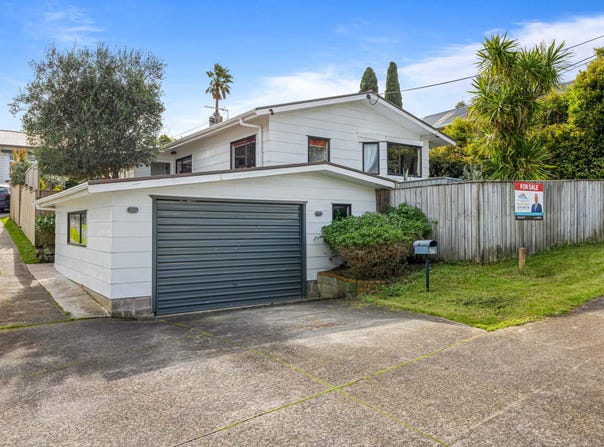 Ngataringa road, Devonport, Auckland