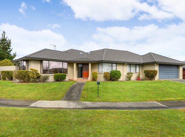Ron Place, Fitzherbert, Manawatu / Whanganui