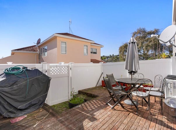 Fields Parade, Oteha, Auckland