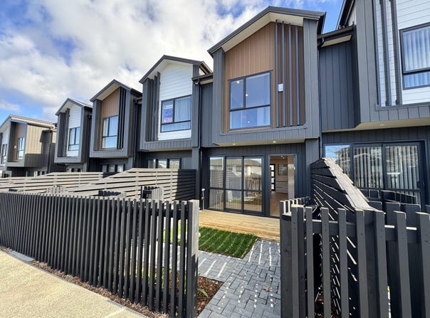 Te Oneroa Way--Viewing--On Sat 2nd Aug at 11:00-11:20am, Long Bay, Auckland