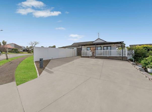 Pinewood Grove, Botany Downs, Auckland