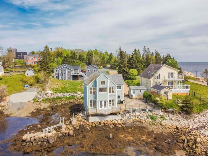 87 Shore Road, Herring Cove, Nova Scotia B3V 1G7 House for Sale