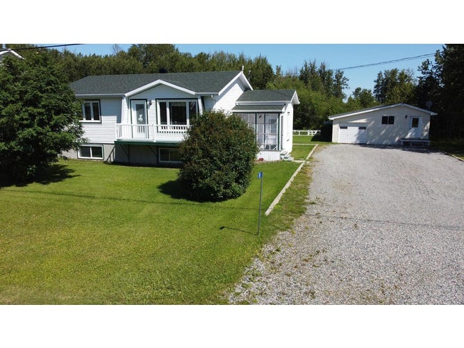 9 Ch. du Sanatorium, Macamic, QC J0Z2S0, CA, Macamic, Québec House for