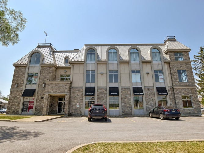 831 Boul. de l'AngeGardien, L'Assomption, QC J5W1P8, CA, L'Assomption