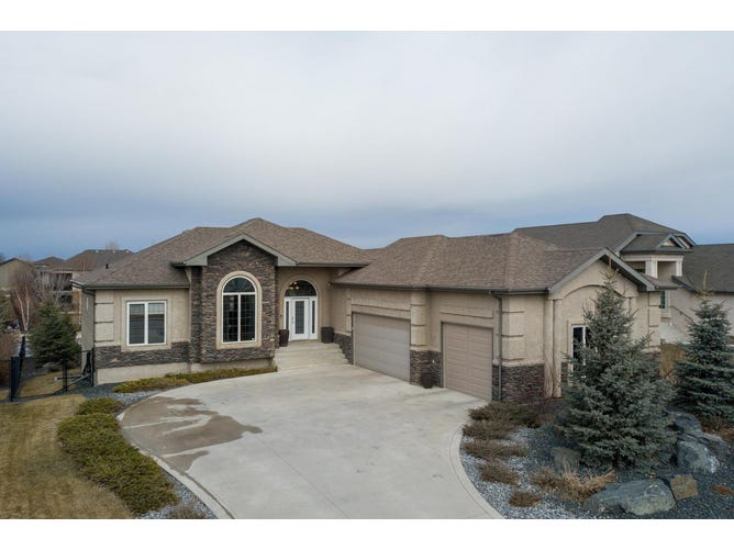 39 Aspen Dr E, Oakbank, MB R0E 1J2, Canada, Oakbank, Manitoba House for Sale