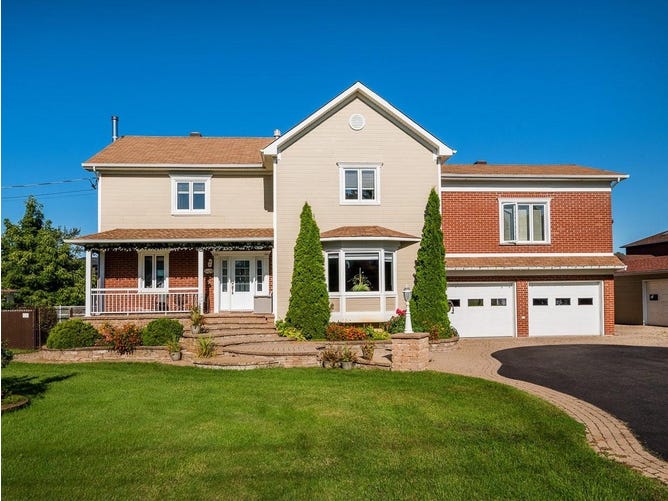 3476 Rue Lareau, Carignan, QC J3L0J3, CA, Carignan, Quebec House for Sale