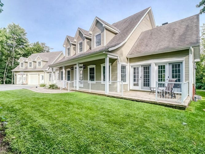 24 Imp. du Huard, Cantley, QC J8V4B6, CA, Cantley, Québec House for