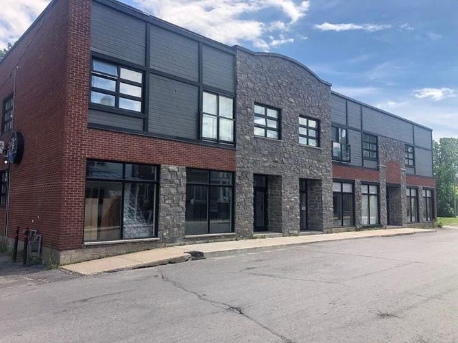 Québec Berthierville351 Rue De Frontenac, Berthierville, QC J0K1A0, CA