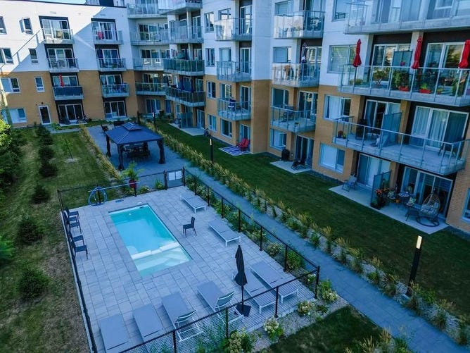 400 Boulevard SaintFrancis, Châteauguay, Québec J6J 0E7, CA