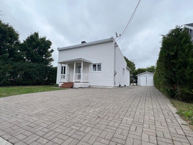 3 Rue Mouttet S., SaintBrunodeGuigues, QC J0Z2G0, CA, SaintBrunodeGuigues, Québec House