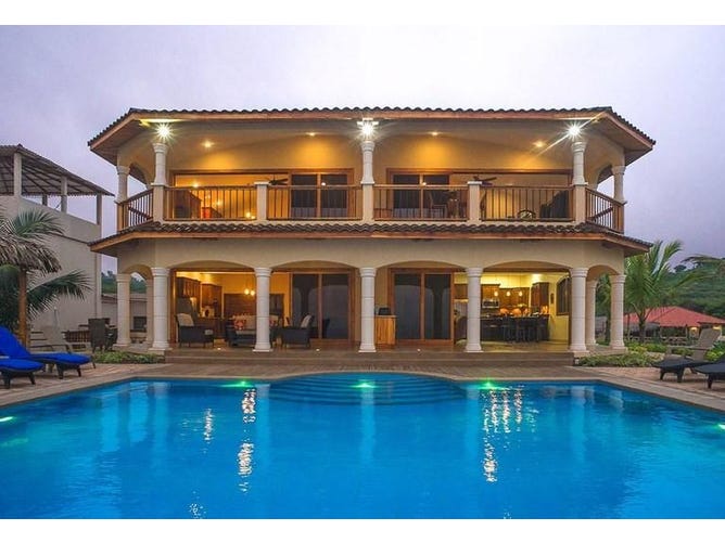 Twilight Tide Villa Beachfront Multi Family Villa on the Pacific Ocean