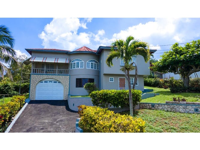 WALTHAM ROAD, MANDEVILLE, Mandeville, Manchester Parish House for Sale