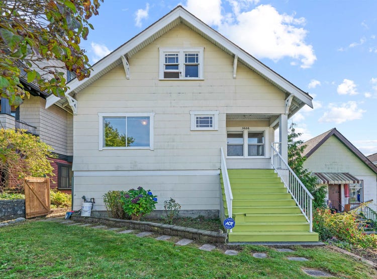 3636 FRANKLIN STREET, Vancouver, British Columbia V5K 1Y6 House for