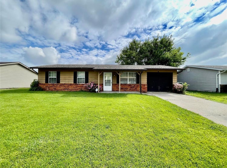 1991 Oak Tree Lane, Cahokia Heights, AL 62206 House for Rent