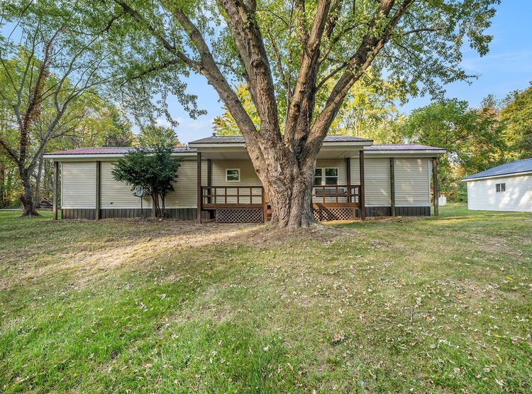 11350 M60, Three Rivers, MI 49093 House for Sale