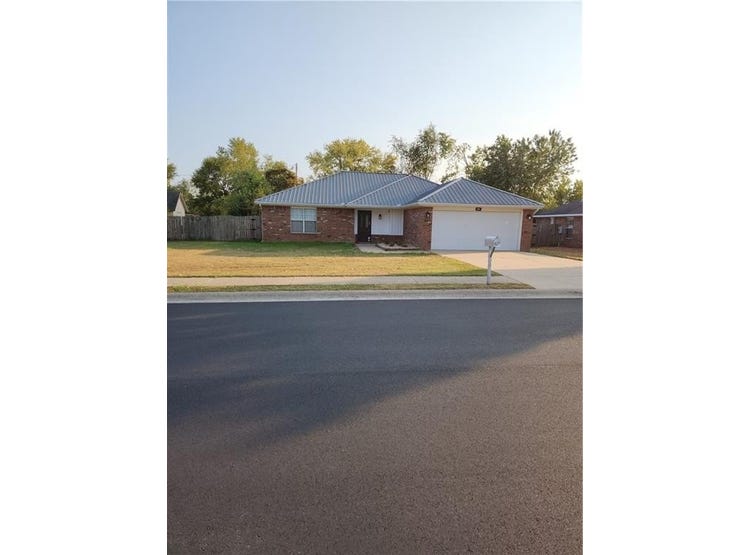 521 Cass RD, Centerton, AR 72719 House for Rent