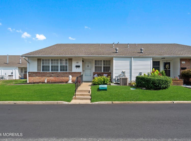 13 Minnesota Drive, Apt 303, Matawan, NJ 07747 Other for Sale