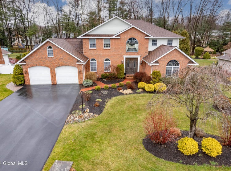 3058 New Williamsburg Drive, Guilderland, NY 12303 House for Sale