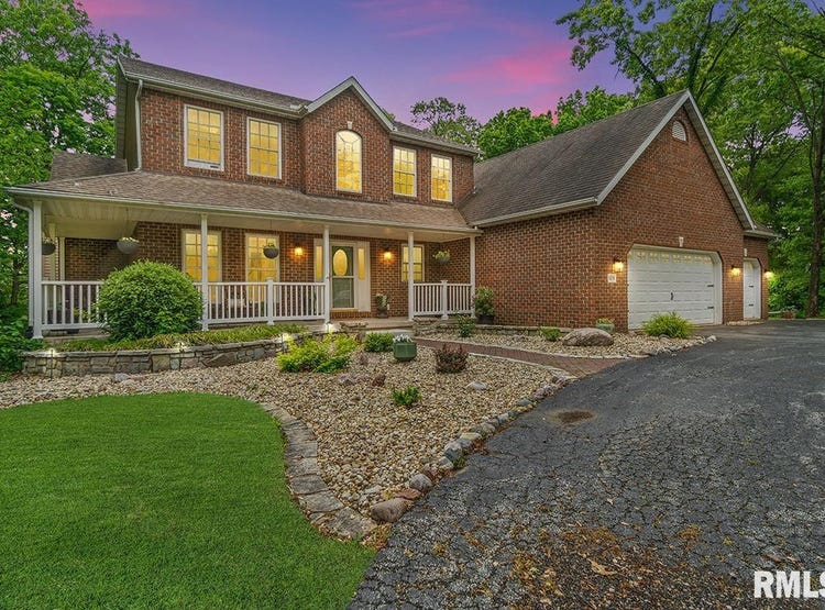 1419 N KICKAPOO CREEK Road, Peoria, IL 61604 House for Sale