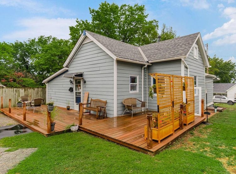 128 W Spring Avenue, Bonner Springs, KS 66012 House for Sale