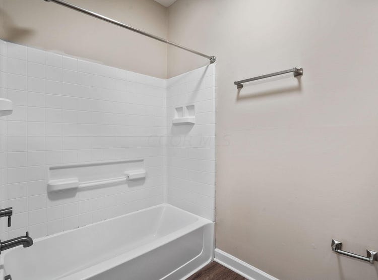 5893 Spruce Forest Drive, Dublin, OH 43016 Property for Rent