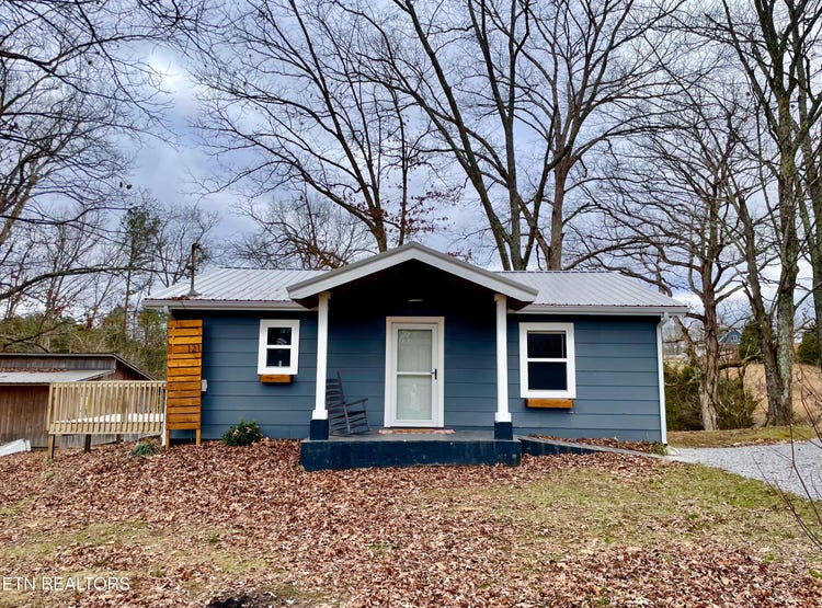 121 Holt Lane, Kingston, TN 37763 House for Sale